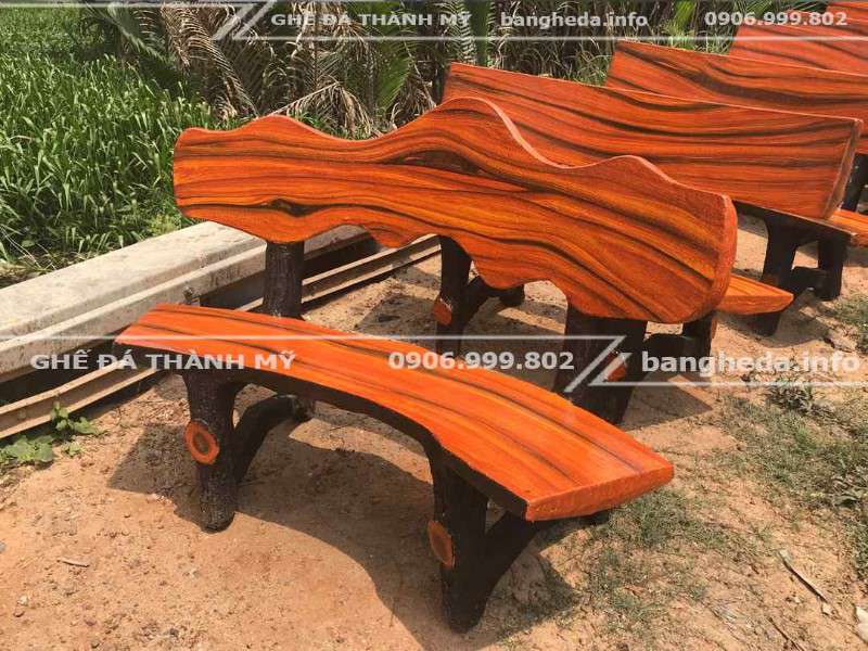 bộ bàn ghế đá giả gỗ 2