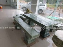 Bàn ghế đá nguyên khối