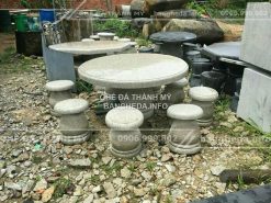 Bàn ghế đá nguyên khối màu trắng