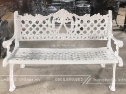 Ghế gang đúc sơn màu trắng