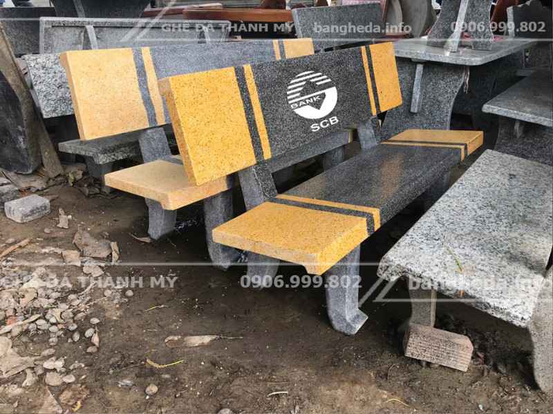 Thành Mỹ làm Ghế đá sân vườn vàng đen